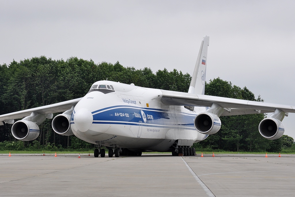 Antonov 124-100 Ruslan, Volga-Dnepr, RA-82043