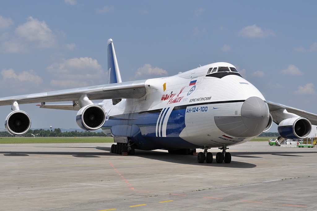 21.7.2010 Antonov 124-100 Ruslan, RA-82075, Polet Airlines, Ostrava (OSR/LKMT)