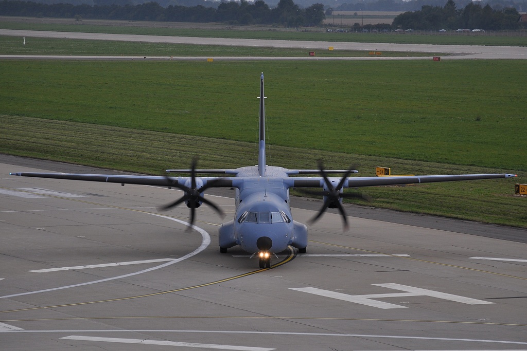 CASA C-295 018, Polish Air Force, Ostrava (OSR/LKMT), TWY F, 17.09.2010