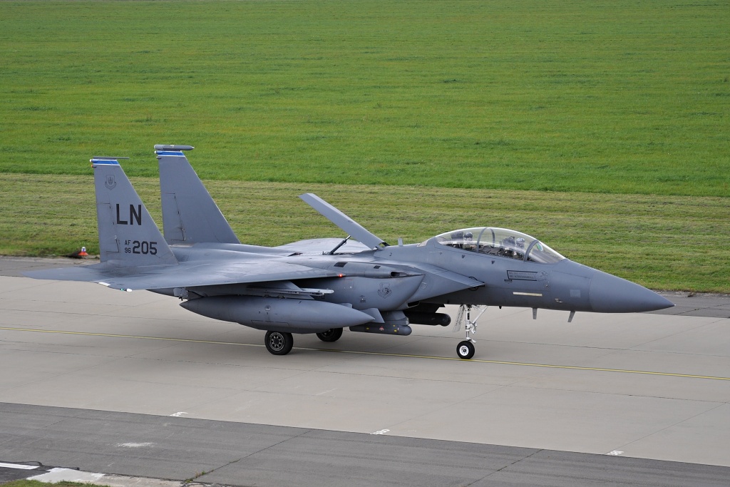 F-15 E 96-205, U.S. Air Force, Ostrava (OSR/LKMT), TWY F, 17.09.2010