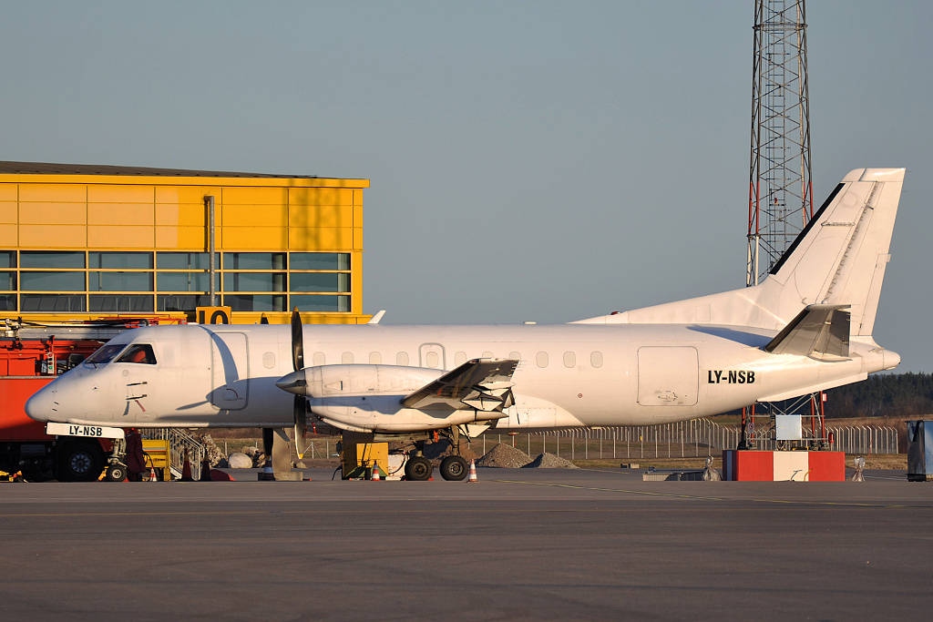 Saab 340A LY-NSB, Avion Express, Malm (MMX/ESMS), 14.01.2012