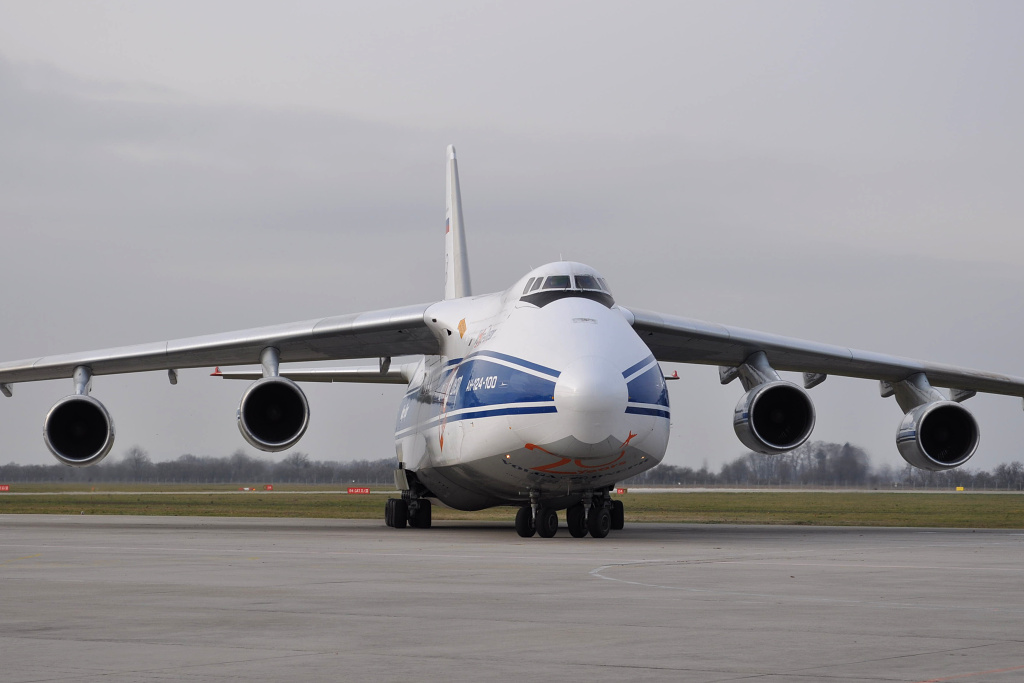 Antonov 124-100 Ruslan RA-82047, Volga - Dnpr, VDA1863, Nairobi - Ostrava, 26.11.2012