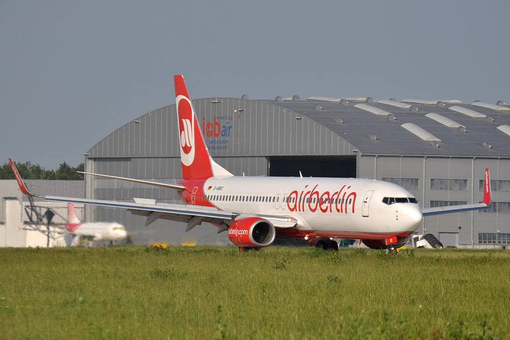 Boeing 737-800 D-ABKC, Air Berlin, Arr. into painting facility, Ostrava ( OSR / LKMT ), 01.07.2013