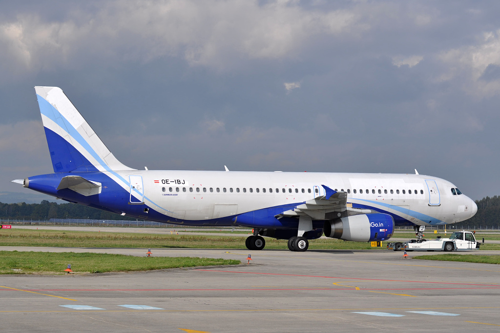 Airbus A320-200 OE-IBJ, Preserved, Ostrava ( OSR / LKMT ), 11.10.2012
